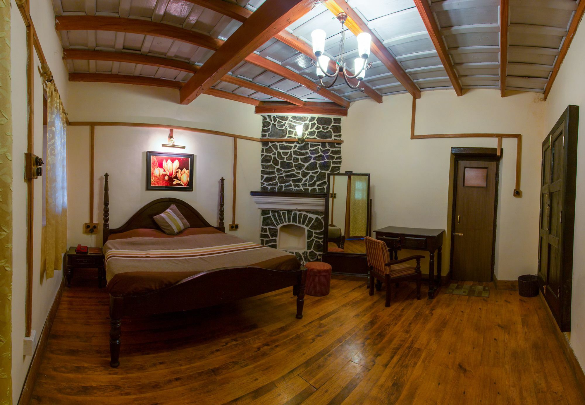 Himalaya Hotel Найнитал Экстерьер фото
