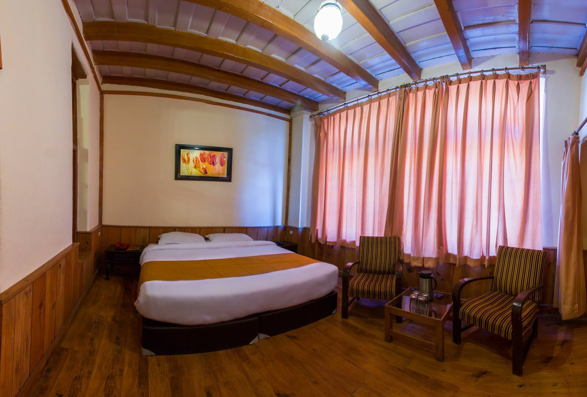 Himalaya Hotel Найнитал Экстерьер фото