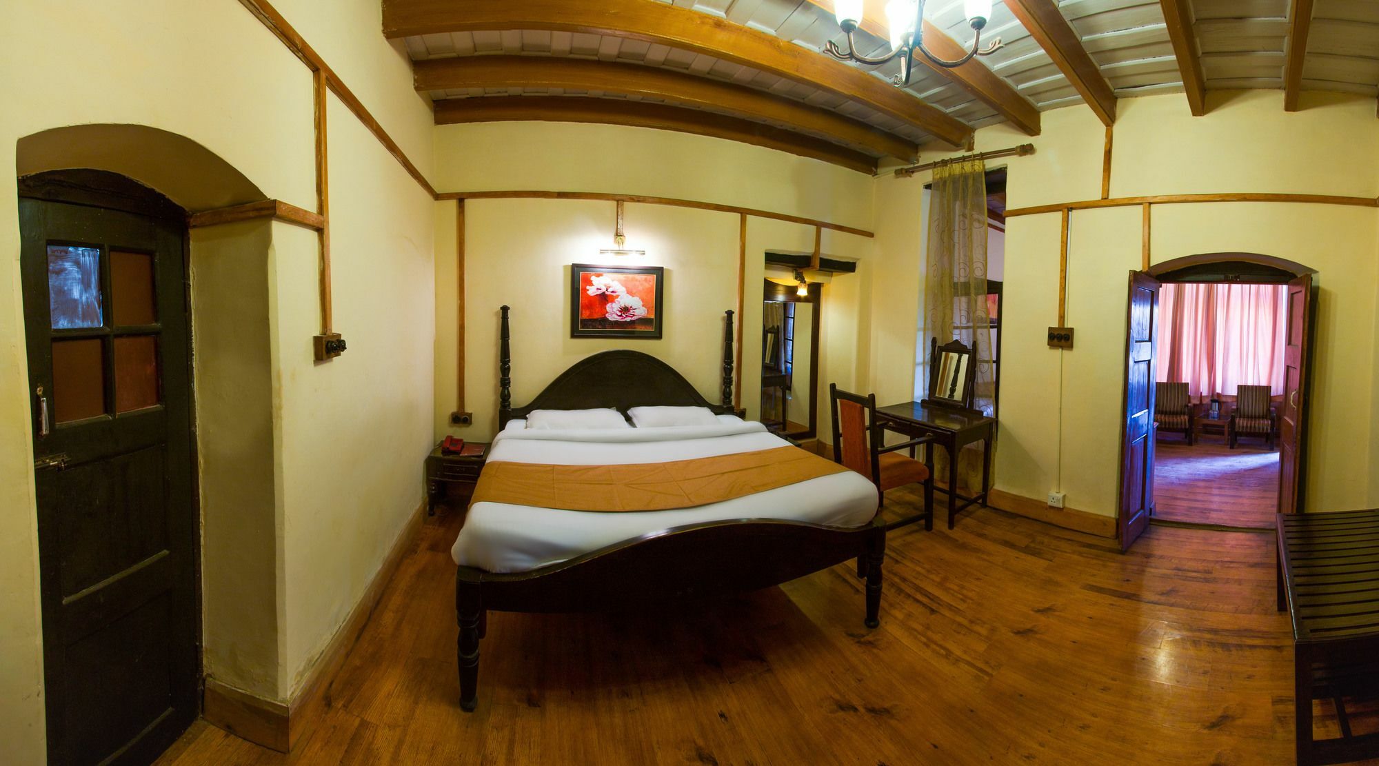 Himalaya Hotel Найнитал Экстерьер фото
